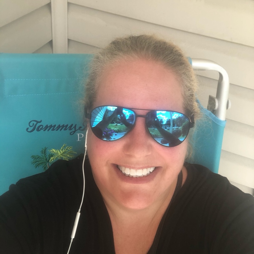 Meet your Posher, Suzanne